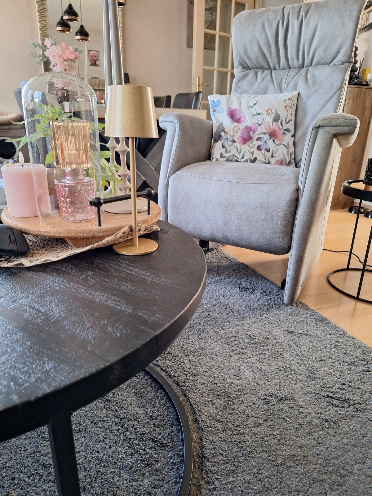Grijze relaxfauteuil met elec verstelling en massage etc, Huis en Inrichting, Stoelen, Ophalen of Verzenden, Zo goed als nieuw
