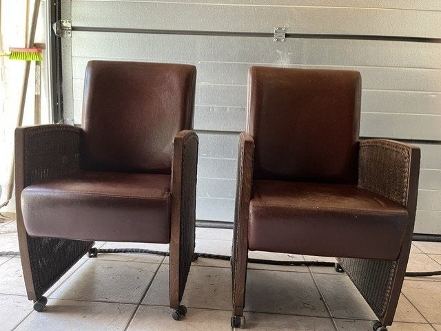 2 stoelen met wieltjes (gratis af te halen), Ophalen, Gebruikt, Twee, Bruin