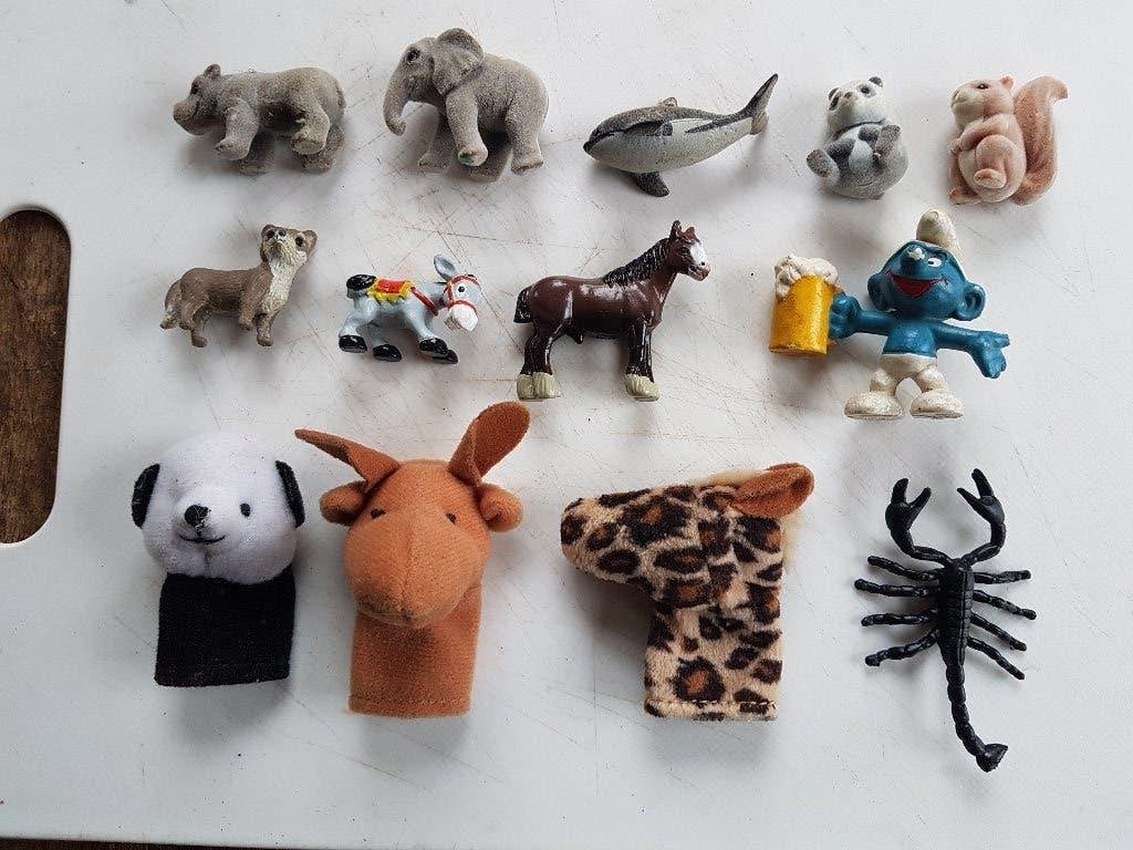 dieren figuurtjes, vinger poppetjes, smurf., Ophalen of Verzenden, Zo goed als nieuw