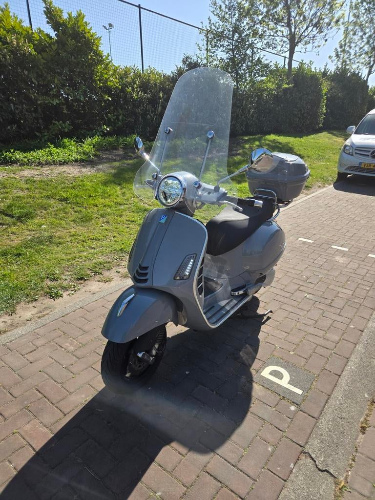 Vespa GTS 300 Supertech HPE Akrapovic 2019, Ophalen, Zo goed als nieuw, Benzine, Overige modellen