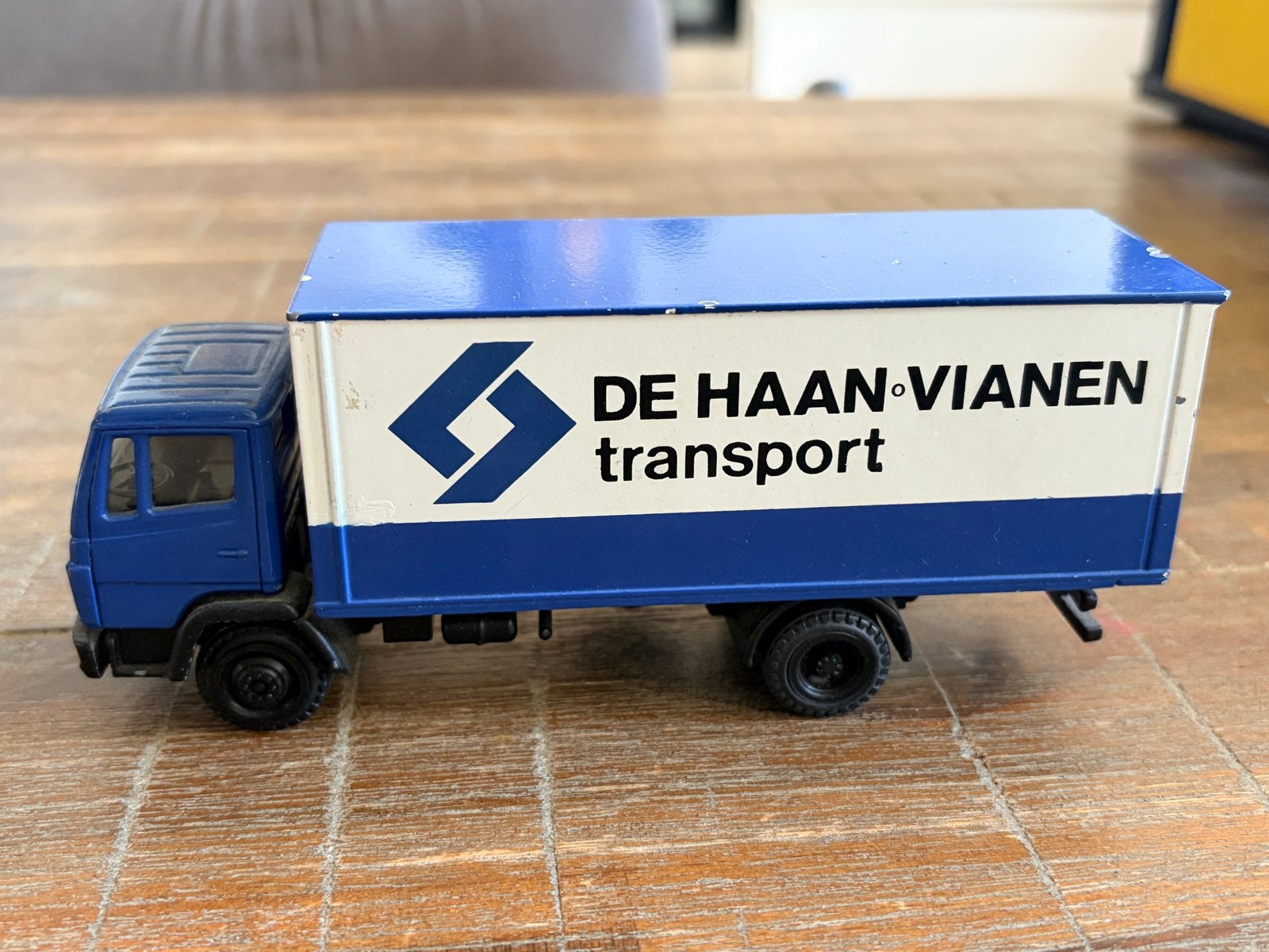 Model vrachtwagen De Haan Vianen transport, Ophalen of Verzenden, Gebruikt, Bus of Vrachtwagen, Overige merken