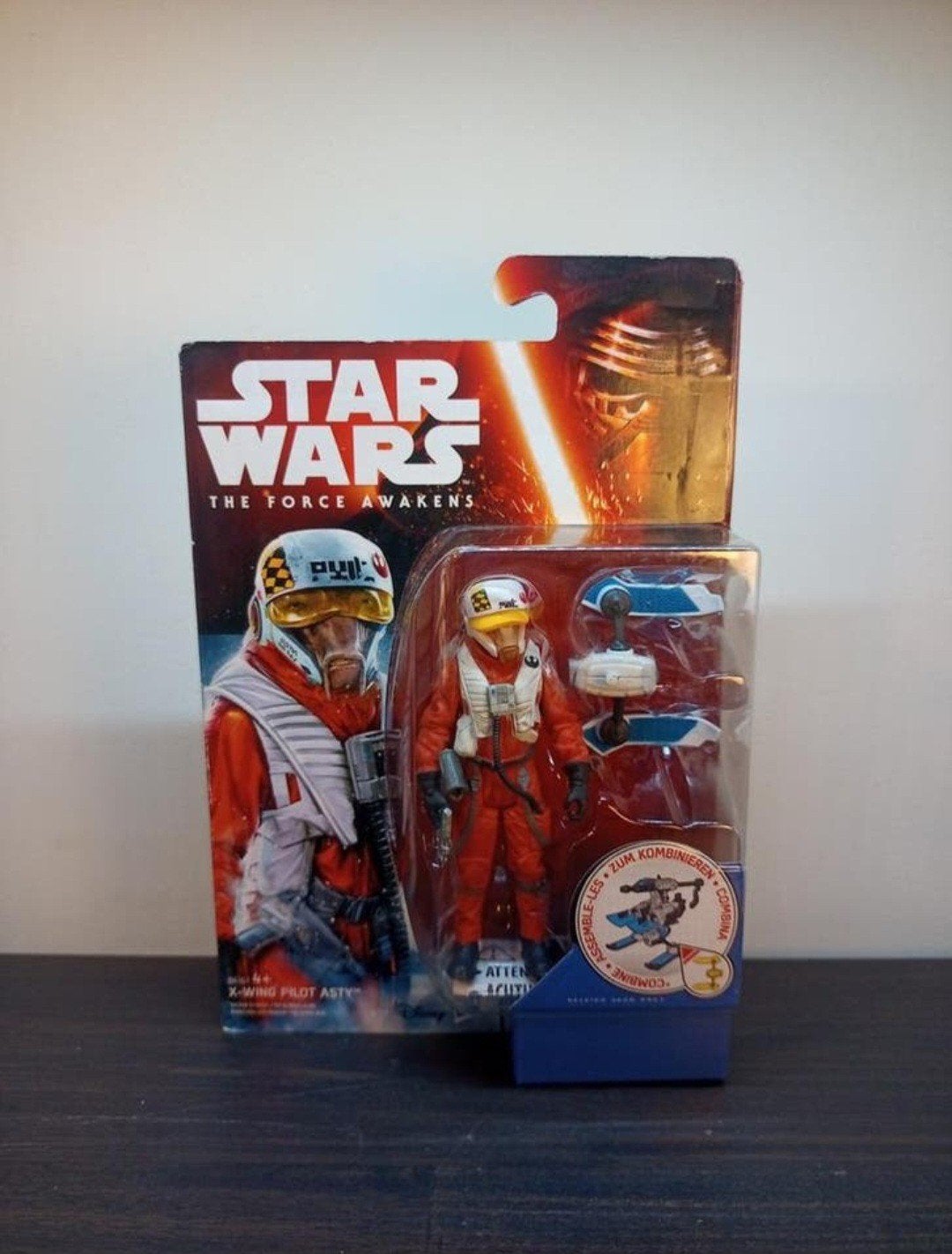 Star Wars - X-Wing Pilot Asty The Force Awakens 2015., Ophalen of Verzenden, Nieuw, Actiefiguurtje