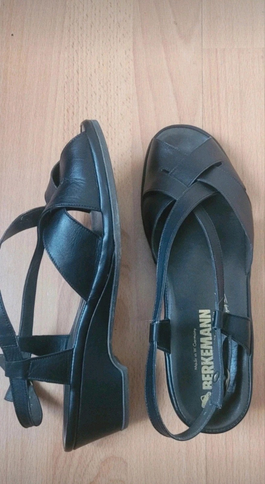 Berkemann sandalen met kleine sleehak, Kleding | Dames, Schoenen, Berkemann, Zwart, Gedragen, Sandalen of Muiltjes