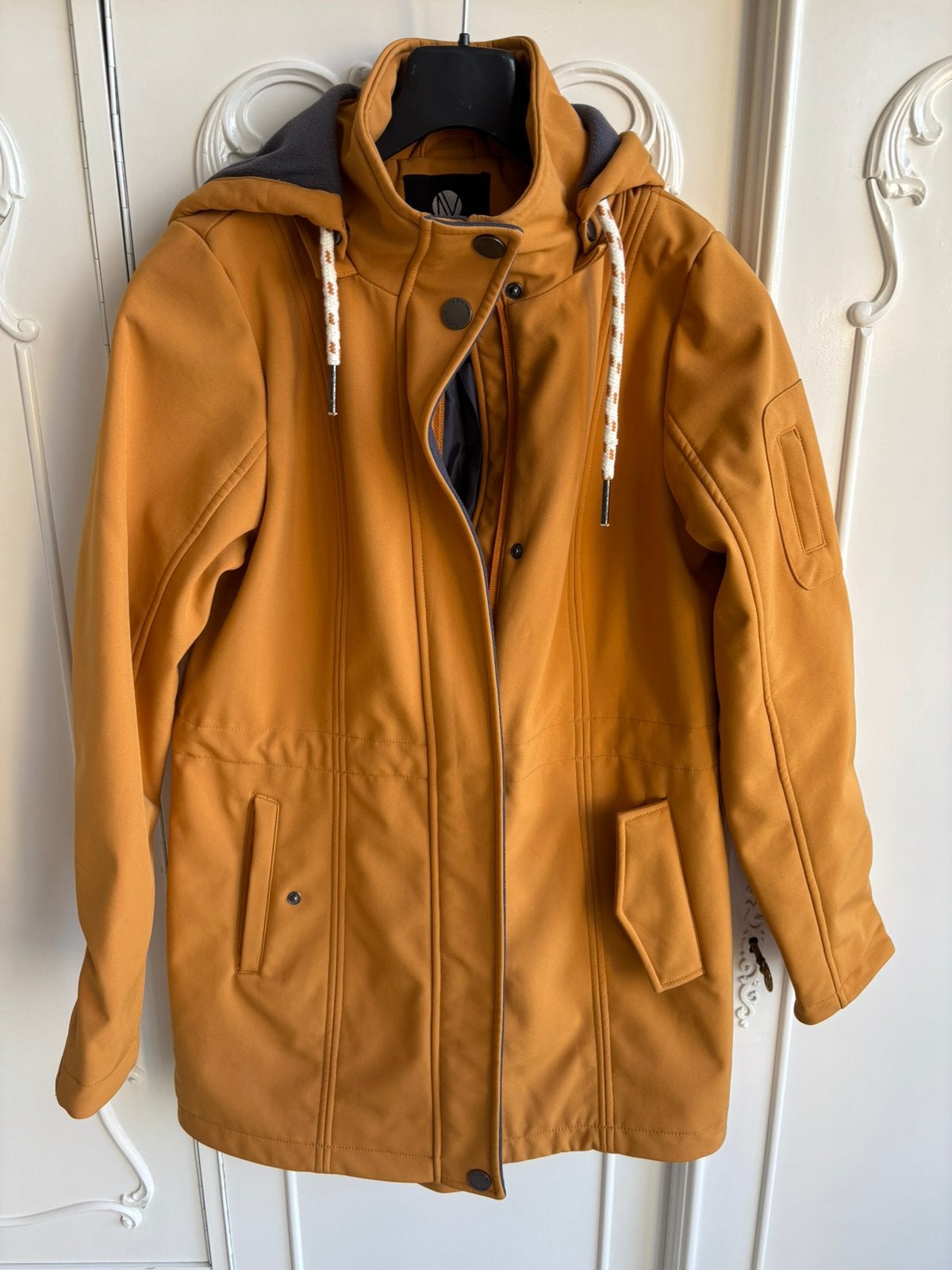 Nieuw oker geel outdoor wandel jas New View maat 38, Ophalen of Verzenden, Nieuw, Kleding