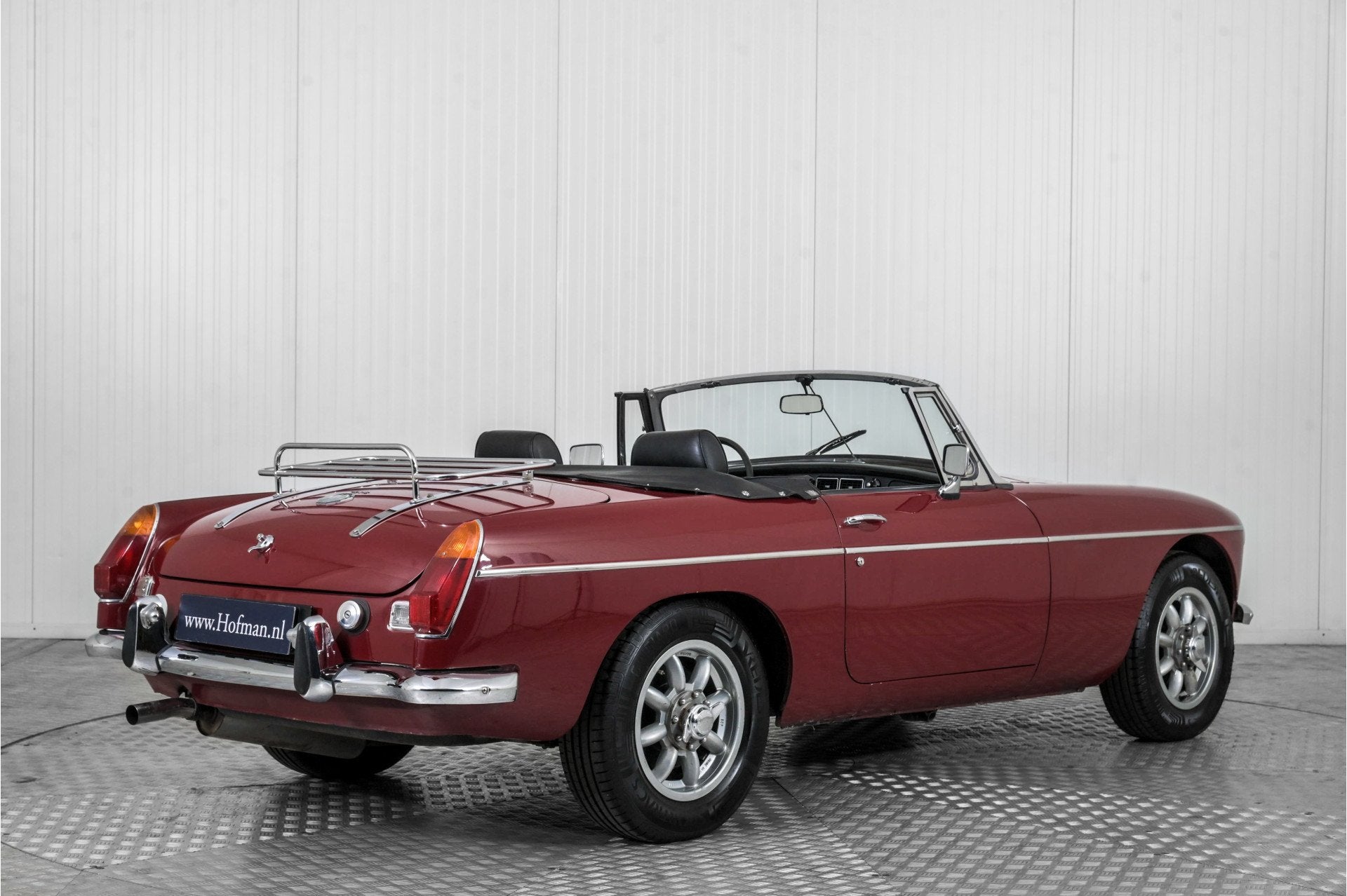 MG B MGB metal dash overdrive . (bj 1973), Auto's, B, Achterwielaandrijving, Gebruikt, 4 cilinders
