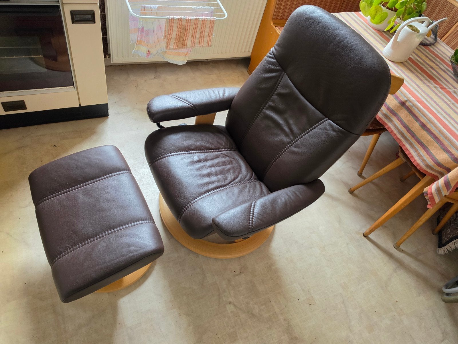 Ekornes Stressless Relaxfauteuil met Voetenbank - Bruin Leer, Ophalen, Gebruikt, Bruin, Modern, Ergonomisch