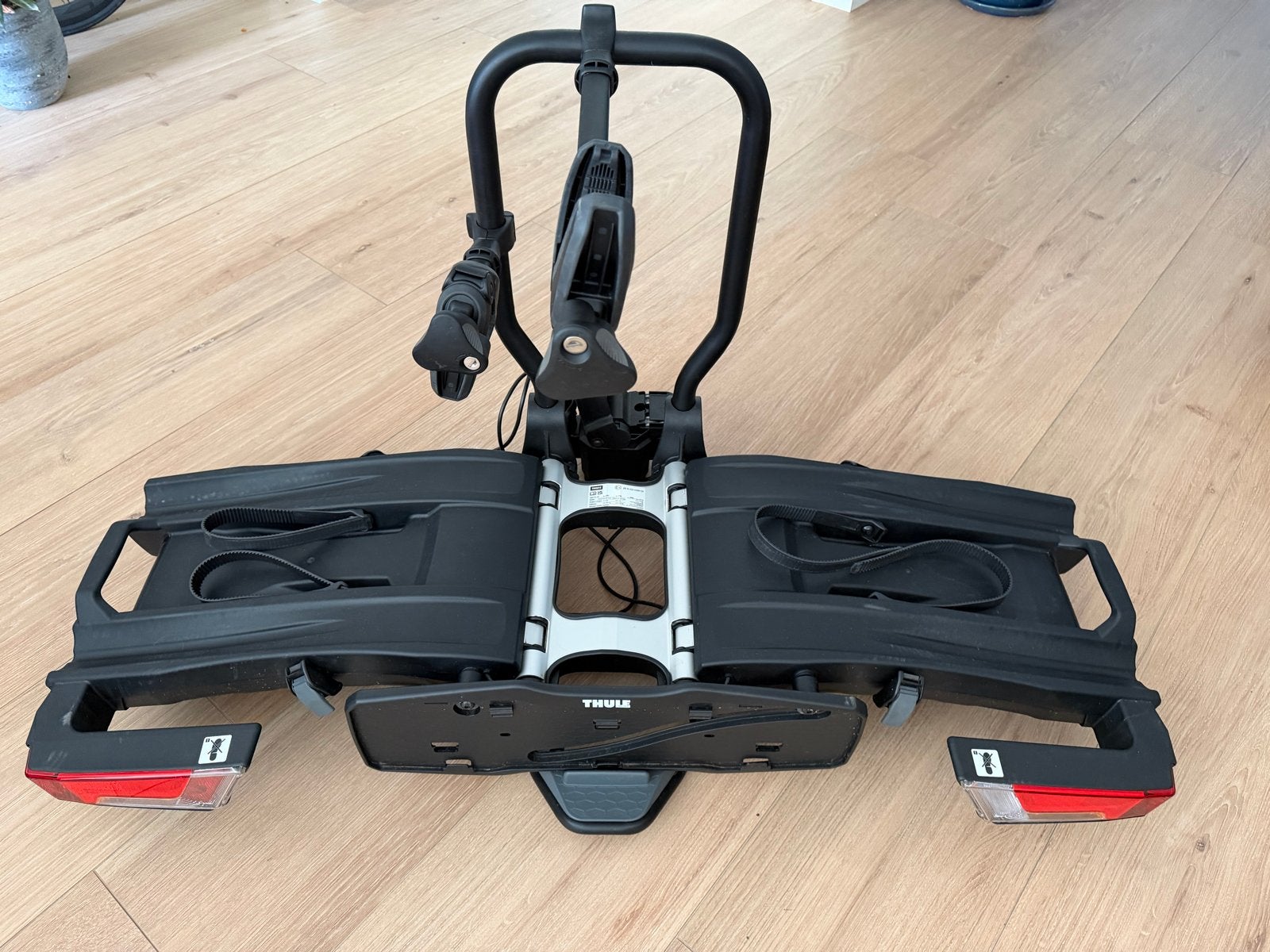 Thule Easyfold XT 933 Fietsendrager (incl beschermtas), Ophalen, Brede banden, Zo goed als nieuw, 2 fietsen