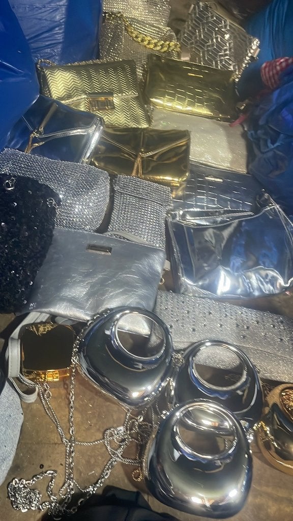 Mooie Partij Party Tassen (33 stuks) –Goud & Zilver Metallic, Ophalen of Verzenden, Nieuw, Overige kleuren, Avondtasje