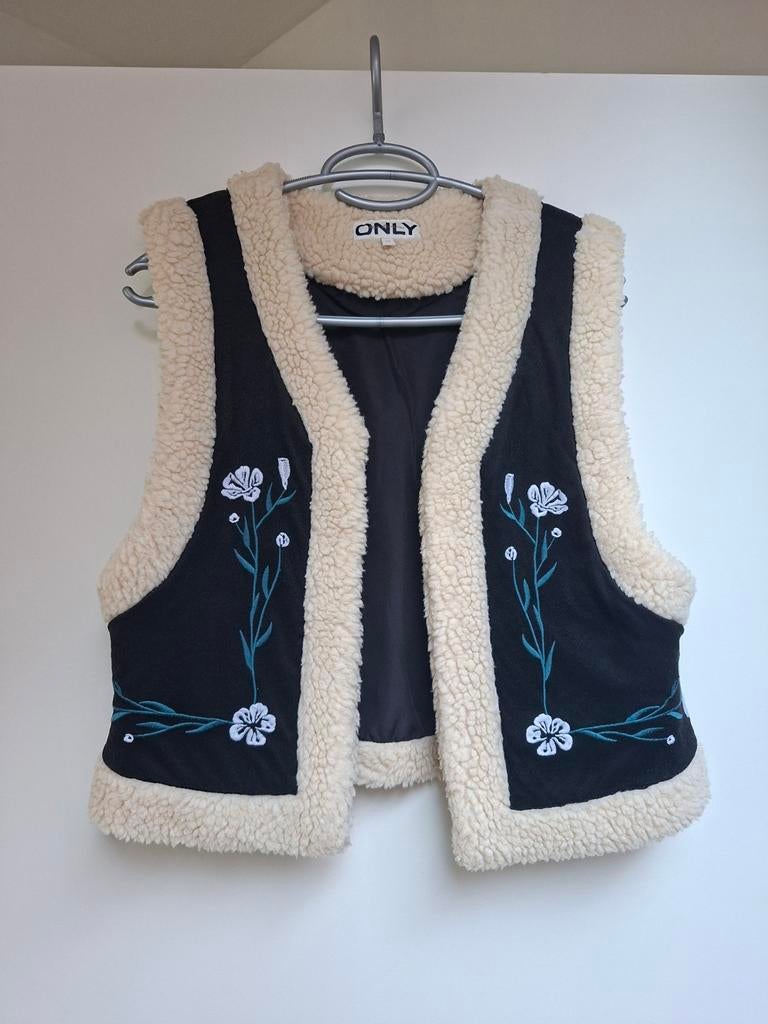 Zwart teddy gilet ONLY - maat XS 34, Only, Zwart, Ophalen of Verzenden, Maat 34 (XS) of kleiner