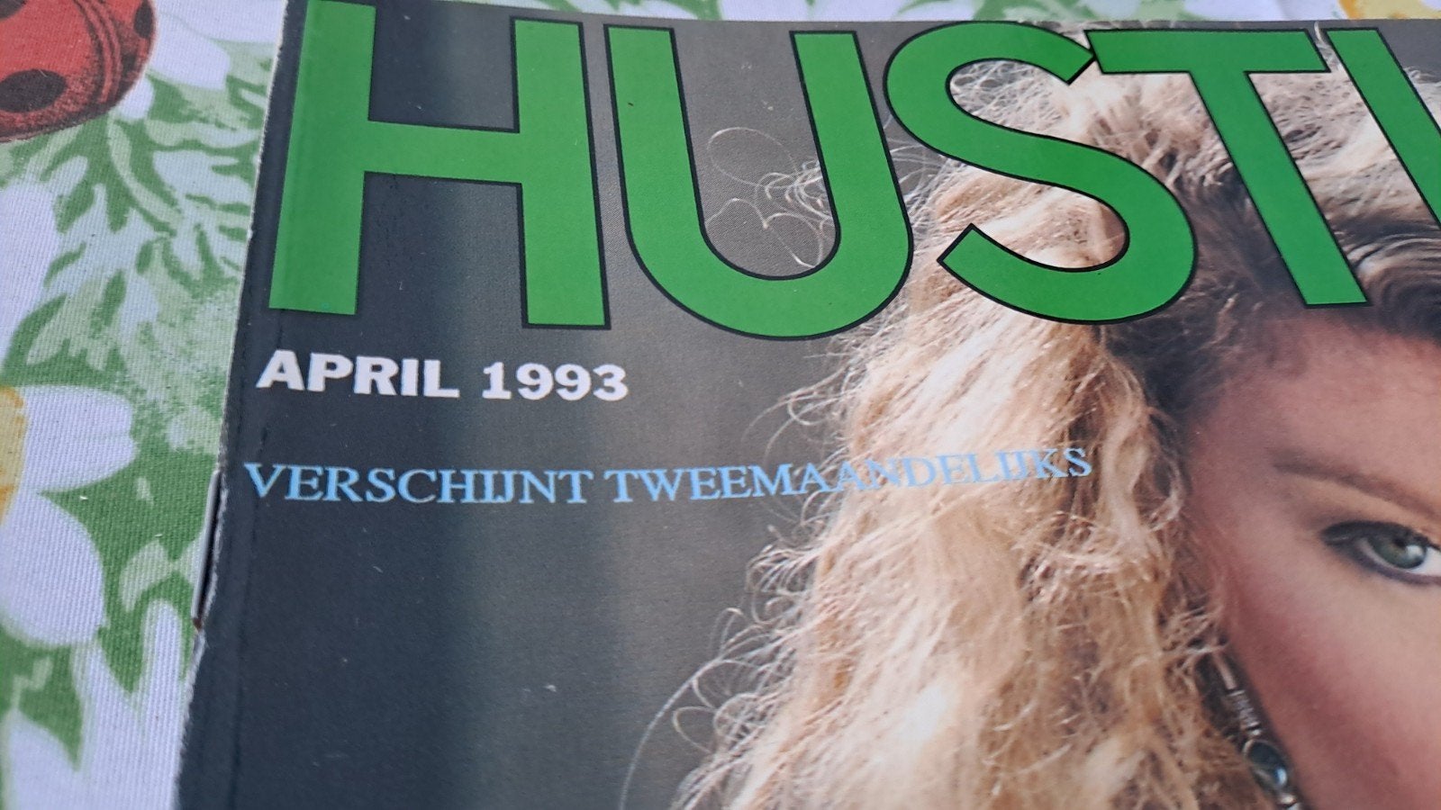 8 Vintage Hustler magazines Nederlandse editie 1993, Boeken, Tijdschriften en Kranten, Ophalen of Verzenden, Zo goed als nieuw