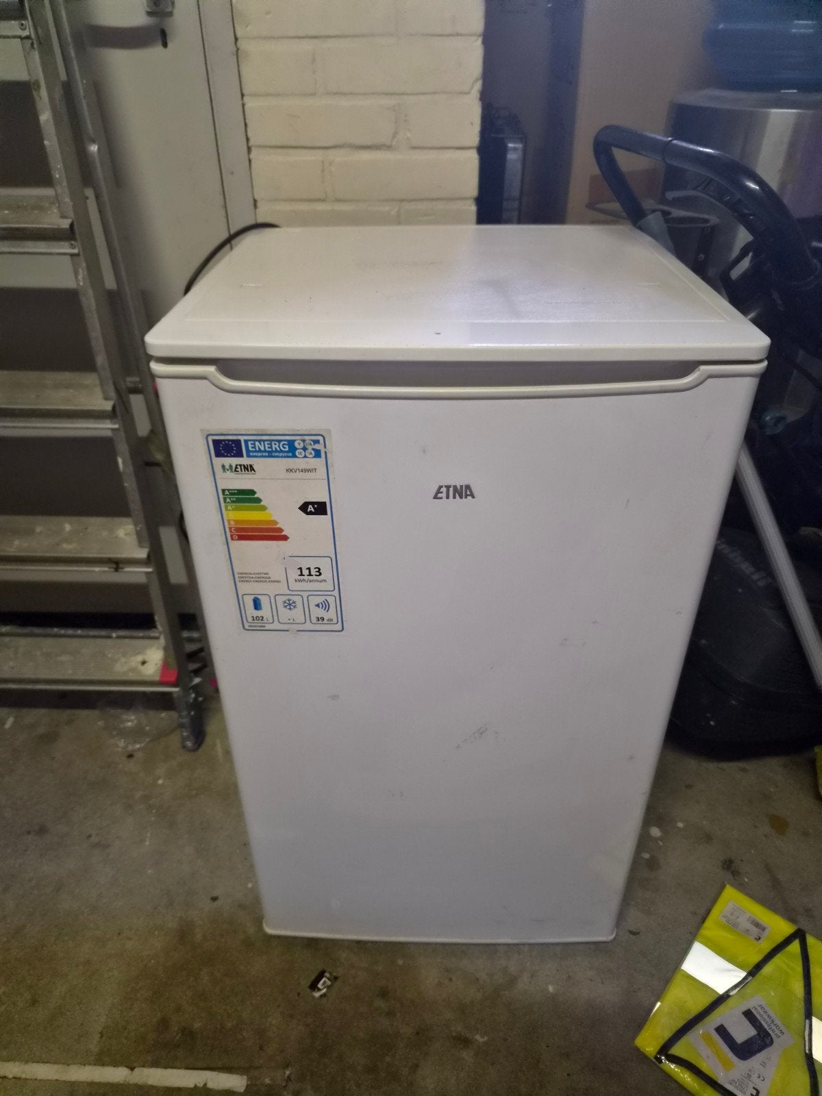 Kleine koelkast - moet schoongemaakt worden, Energieklasse A of zuiniger, Ophalen, 85 tot 120 cm, Zonder vriesvak
