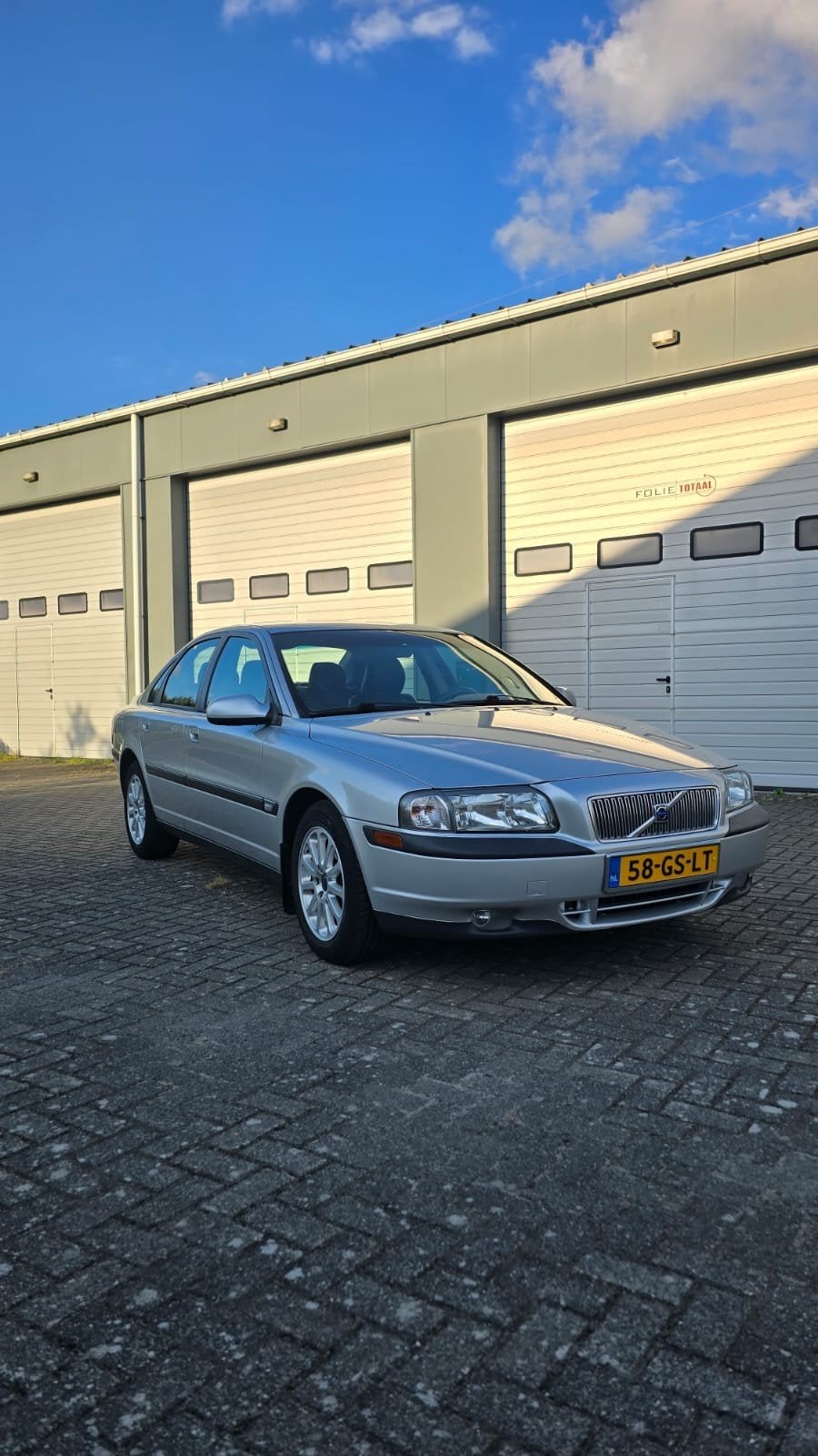 Volvo S80 2.5 D AUT 2001 Grijs / leer / goed onderhouden!, Auto's, 1800 kg, Diesel, Particulier, Sedan