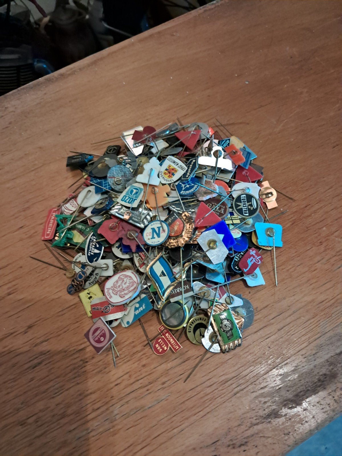 Partijtje oude speldjes, Verzamelen, Ophalen of Verzenden, Gebruikt, Overige onderwerpen
