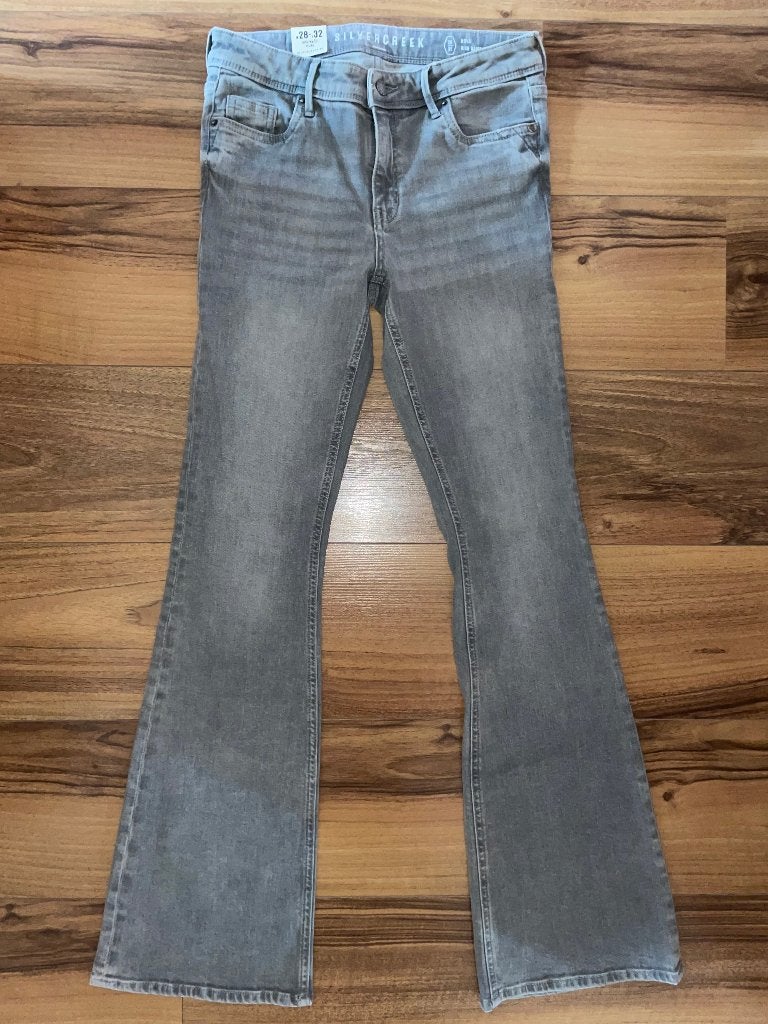 Prachtige nieuwe grijze Silvercreek high waist flare jeans, Silver Creek, Nieuw, Ophalen of Verzenden, W28 - W29 (confectie 36)