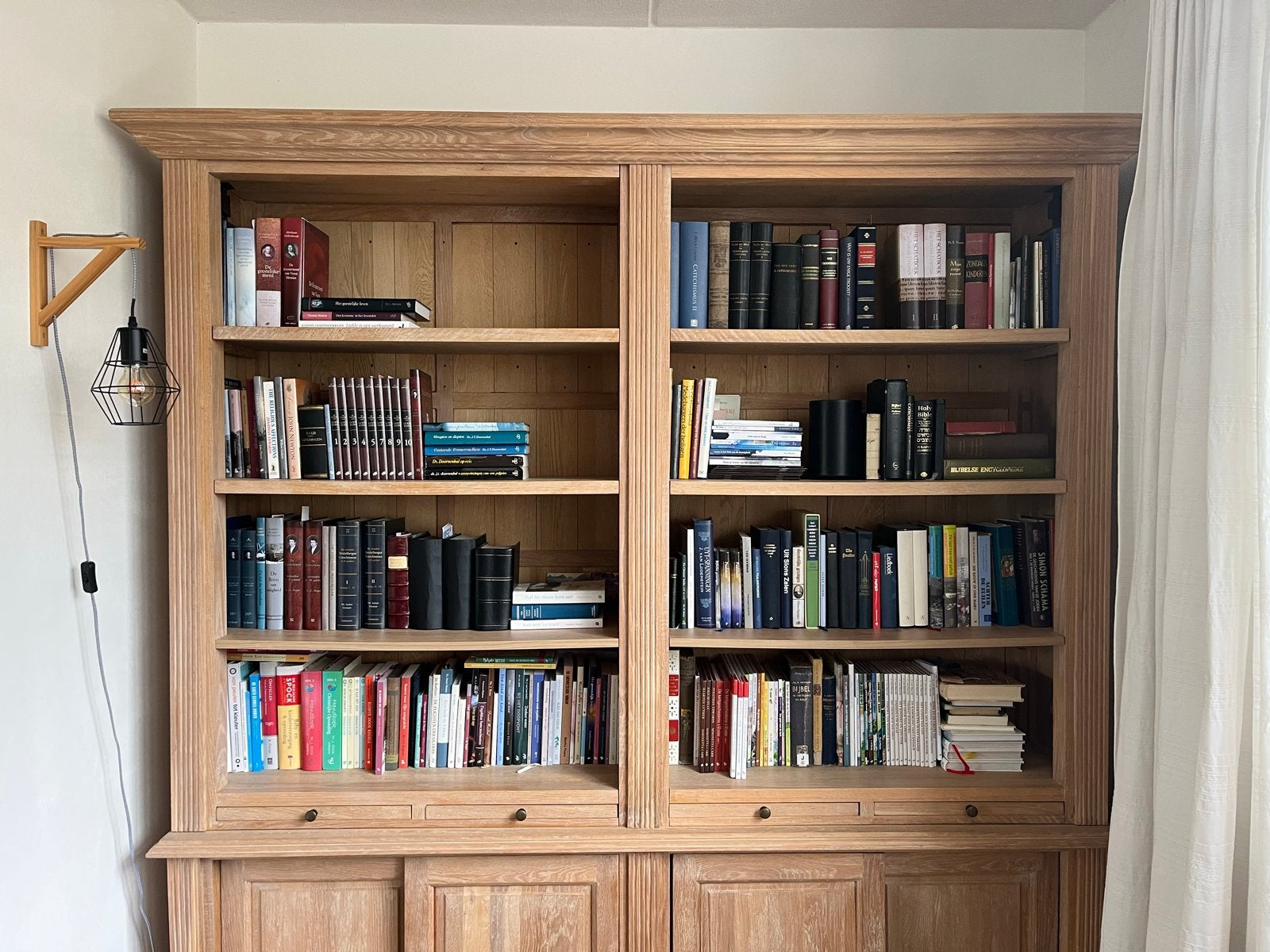 Grote eikenhouten boekenkast met schuifdeuren, Ophalen, 200 cm of meer, Eikenhout, 200 cm of meer