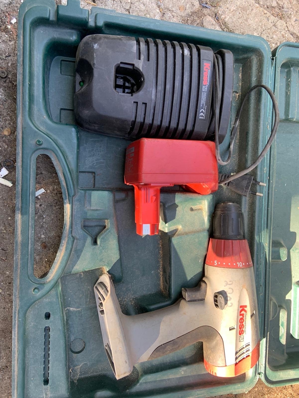 Kress ABS 13.2V Boor- en Schroefmachine met Accu en Lader, Ophalen, Gebruikt, Variabele snelheid, Boor- en Schroefmachine