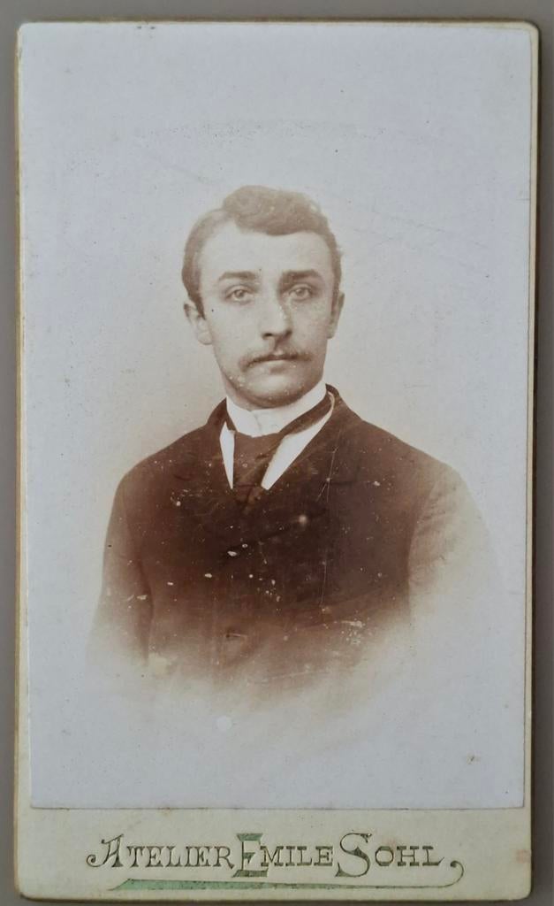 177 cdv jongeman Maastricht kunst-atelier Emile Sohl, Ophalen of Verzenden, Voor 1940, Gebruikt