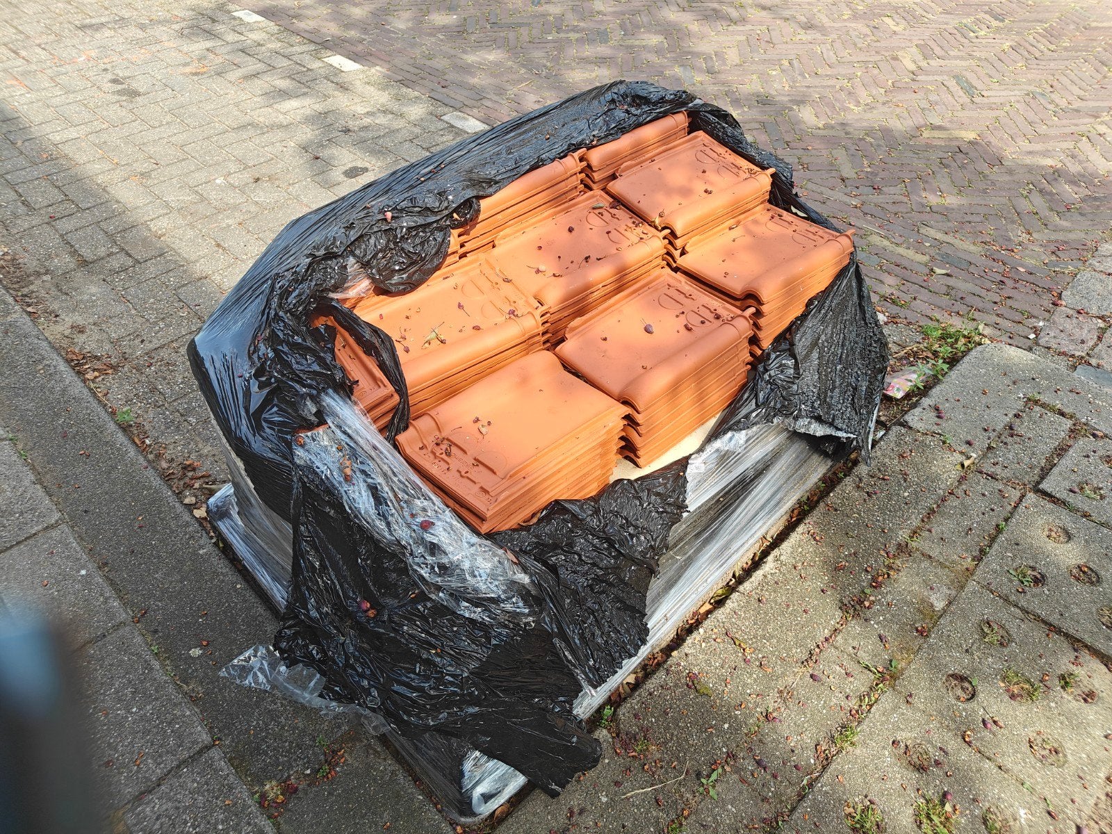 Dakpannen keramiek (+/- 200 stuks), Ophalen, 10 tot 15 m², Steen of Klei, Nieuw