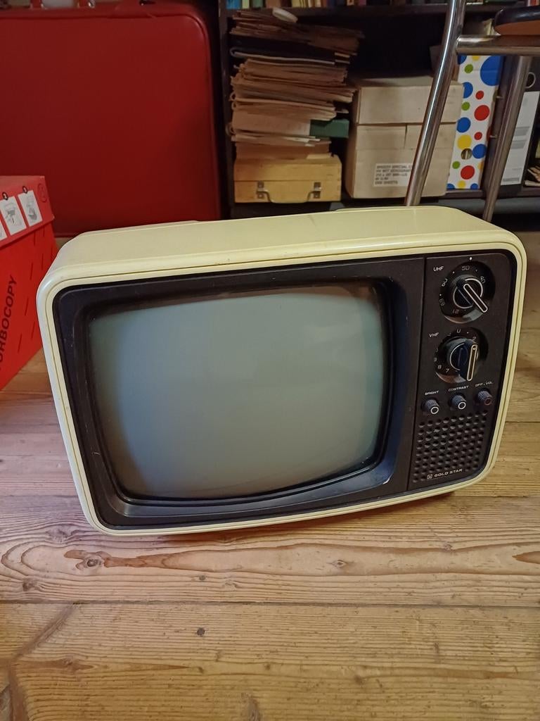 Vintage space age draagbare zwart/wit TV., Audio, Tv en Foto, Vintage Televisies, Overige merken, Ophalen of Verzenden