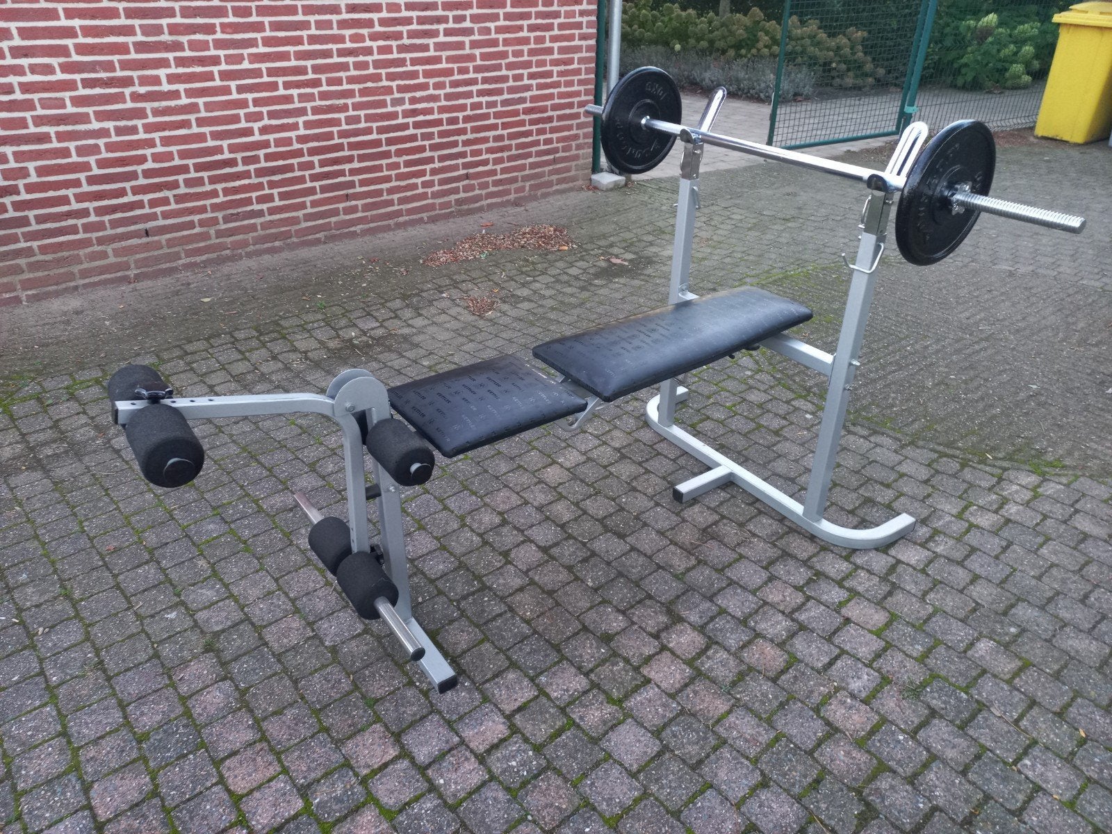Kettler krachtstation met halterbank en gewichten, Ophalen, Benen, Gebruikt, Krachtstation