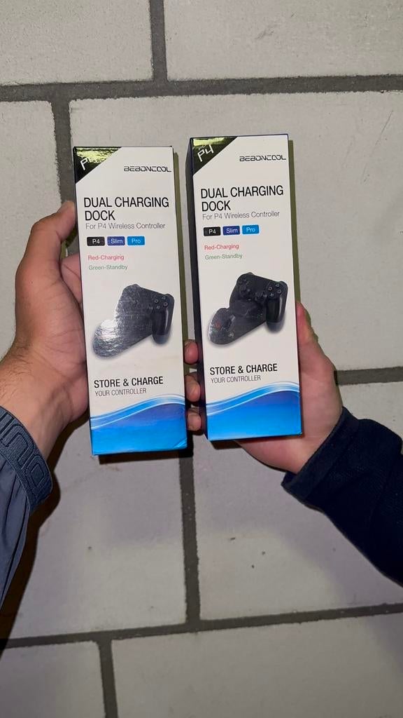 2 BEBONCOOL Dual Oplaadstation voor PS4 Controllers, Spelcomputers en Games, Spelcomputers | Sony PlayStation Consoles | Accessoires