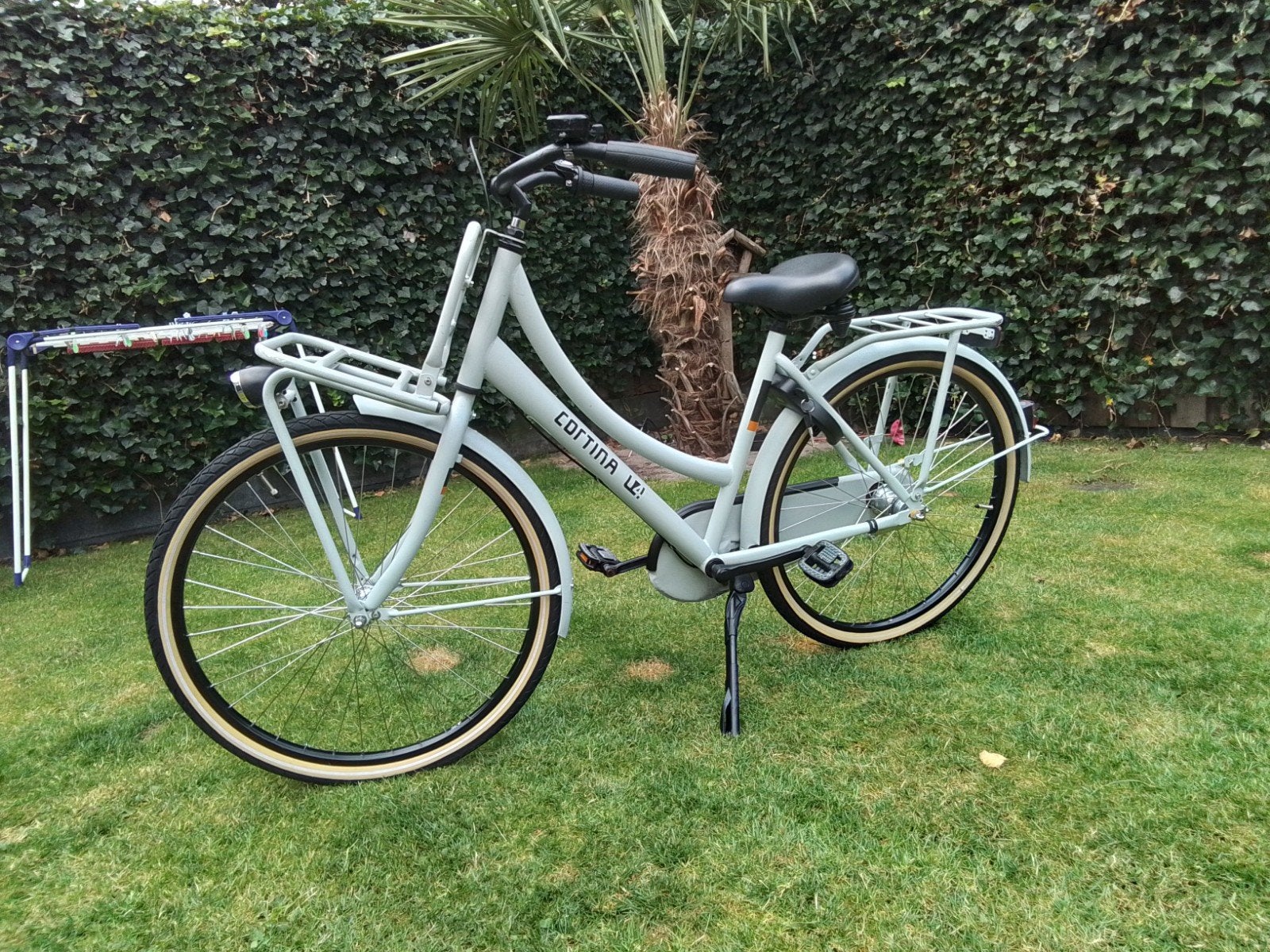 Tekoop Mooie Nette cortina u4 meisjesfiets, Fietsen en Brommers, Ophalen, Zo goed als nieuw, 26 inch of meer