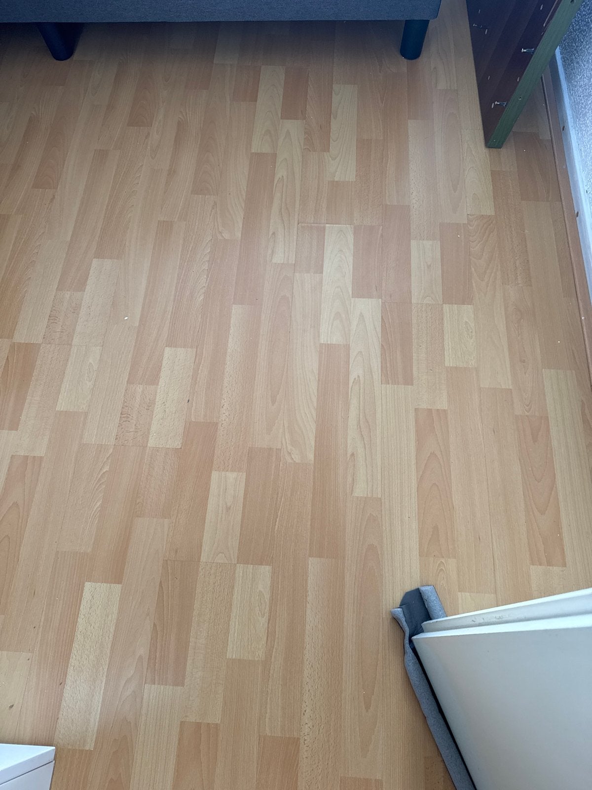 Gratis laminaat voor 2 kamers, Huis en Inrichting, Stoffering | Vloerbedekking, Gebruikt, Bruin, Ophalen of Verzenden, 25 tot 50 m²