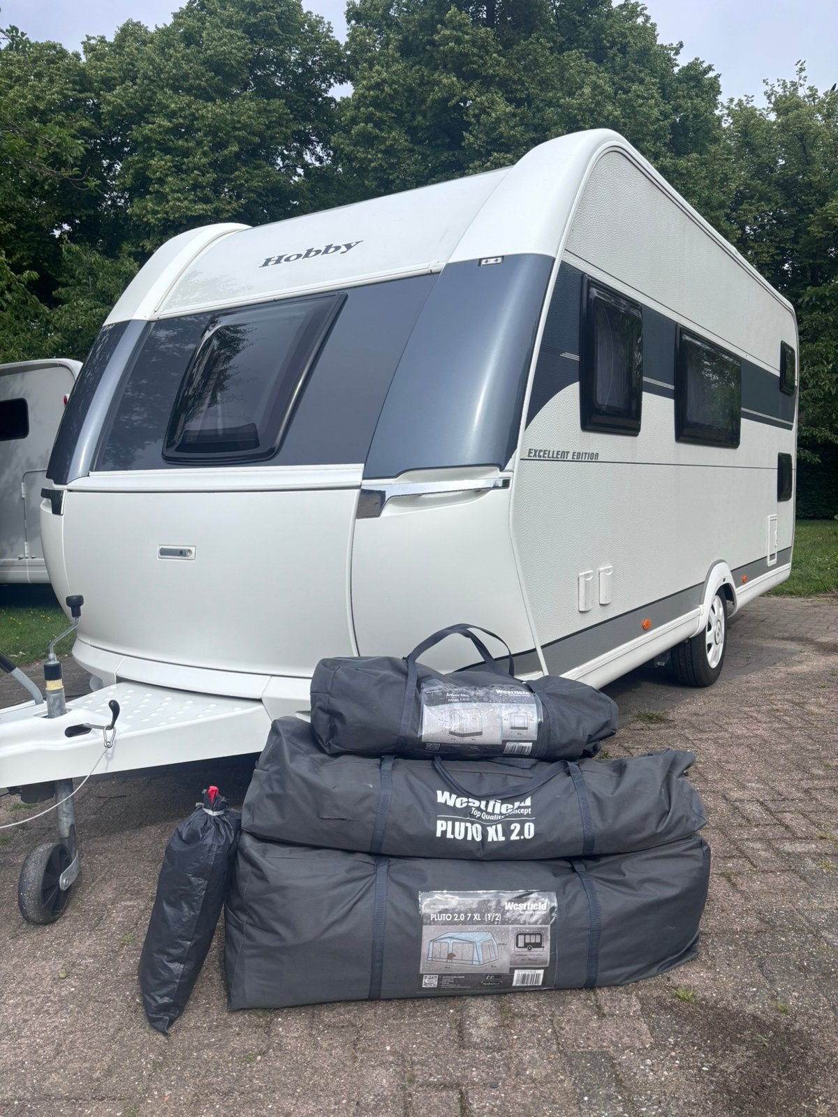 Hobby 490 KMF Excellent Edition Mover, Voortent 1800 kg as !, Hobby, Bedrijf, Treinzit, 4 tot 5 meter