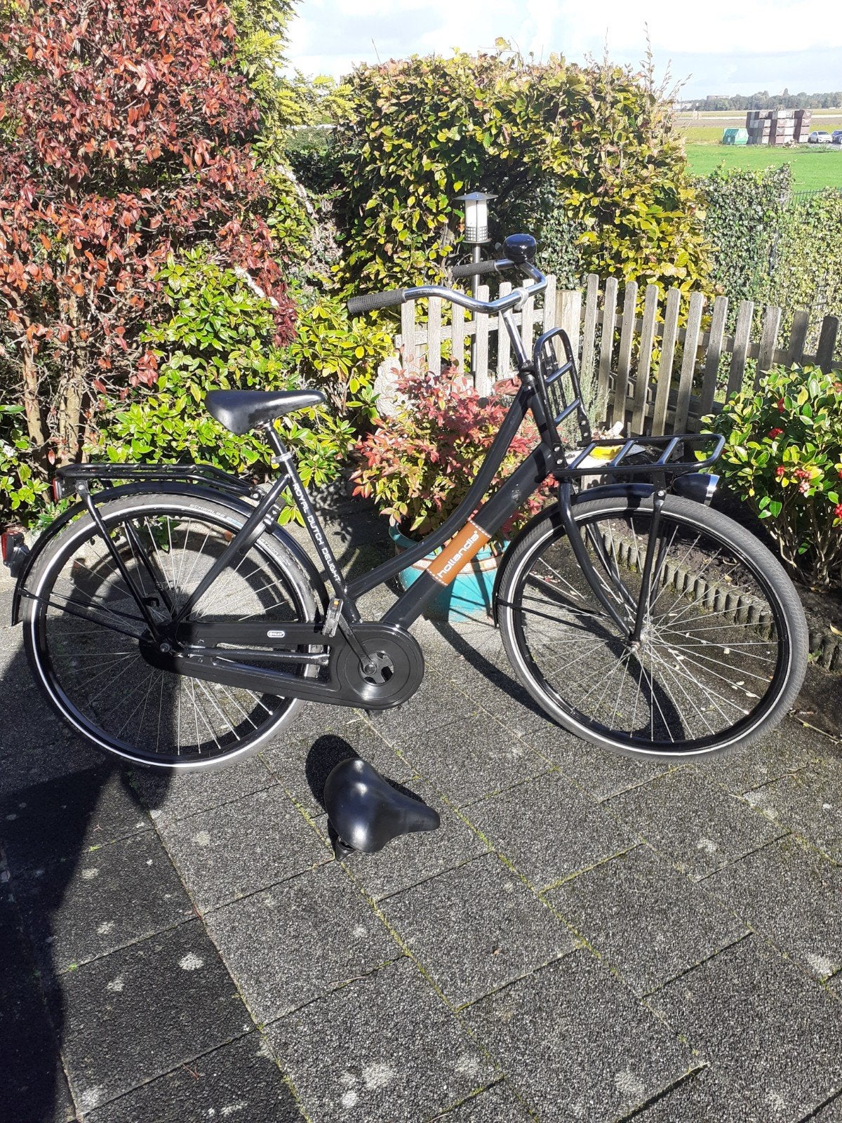 mooie hollandia damesfiets, jongensfiets,meisjesfiets 28inch, Fietsen en Brommers, Terugtraprem, 53 tot 56 cm, Zo goed als nieuw