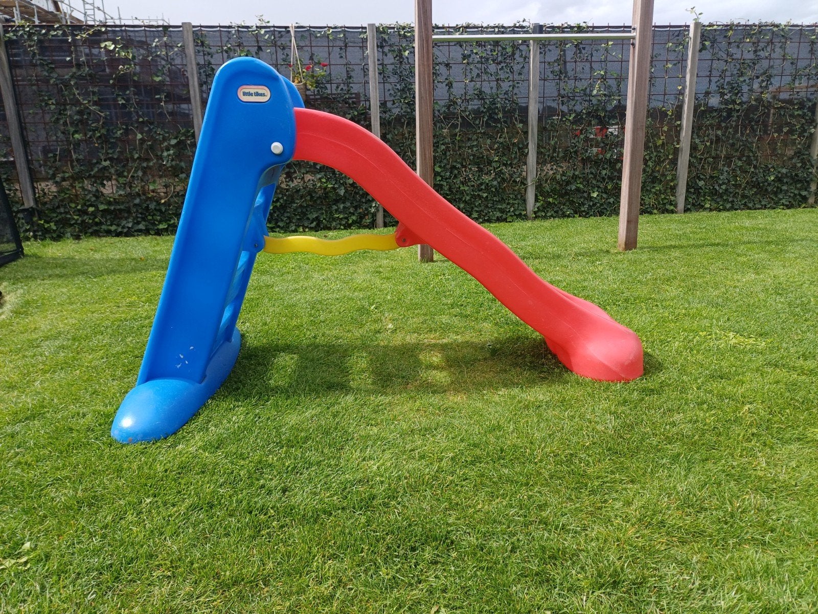 Little Tikes Glijbaan - Rood/Blauw, Kinderen en Baby's, Speelgoed | Buiten | Speeltoestellen, Ophalen, Gebruikt, Glijbaan