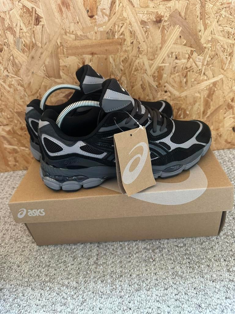 Asics Gel Graphite Grey maat 43,5 nieuw, Kleding | Heren, Schoenen, Ophalen of Verzenden, Zo goed als nieuw, Zwart, Sneakers of Gympen