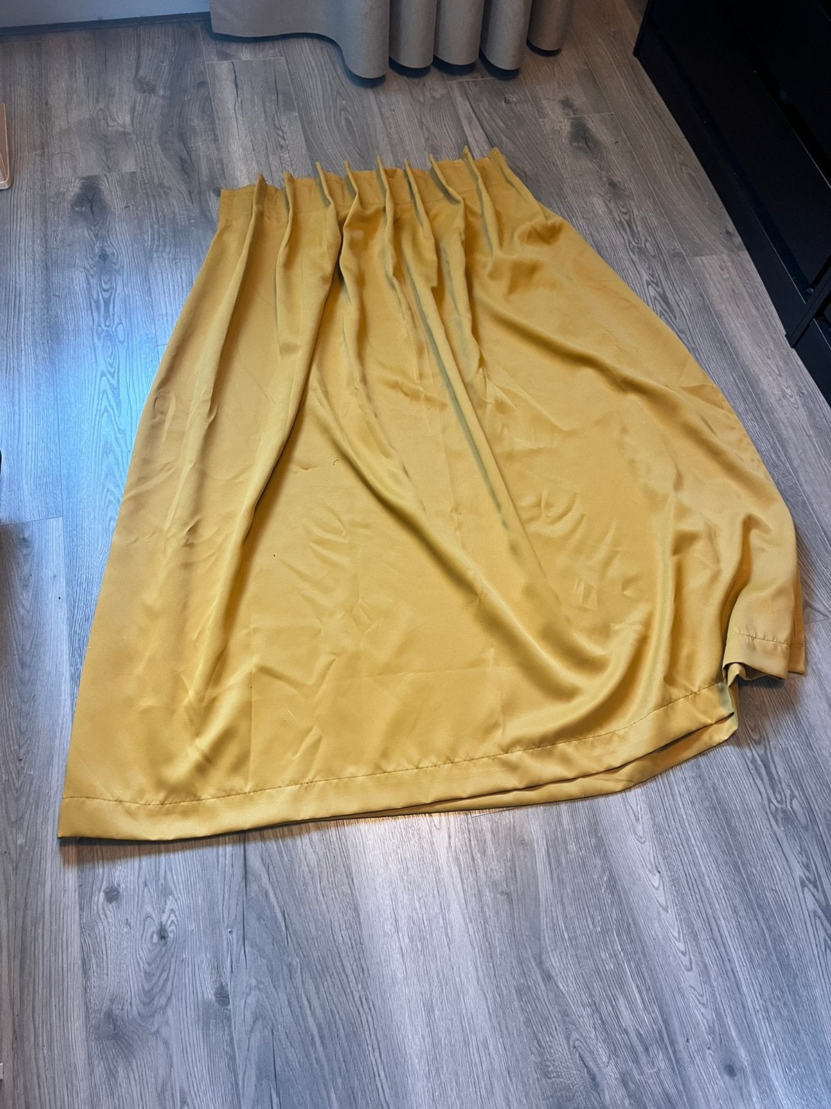 4x okergele gordijnen 140 lang (2x 150cm en 2x 90 cm breed), Huis en Inrichting, Ophalen of Verzenden, Zo goed als nieuw