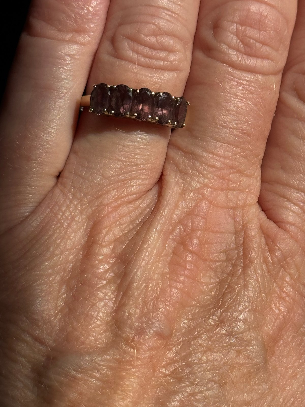 Vintage 10k gouden ring met Andalusiet, Antiek en Kunst, Verzenden, Goud