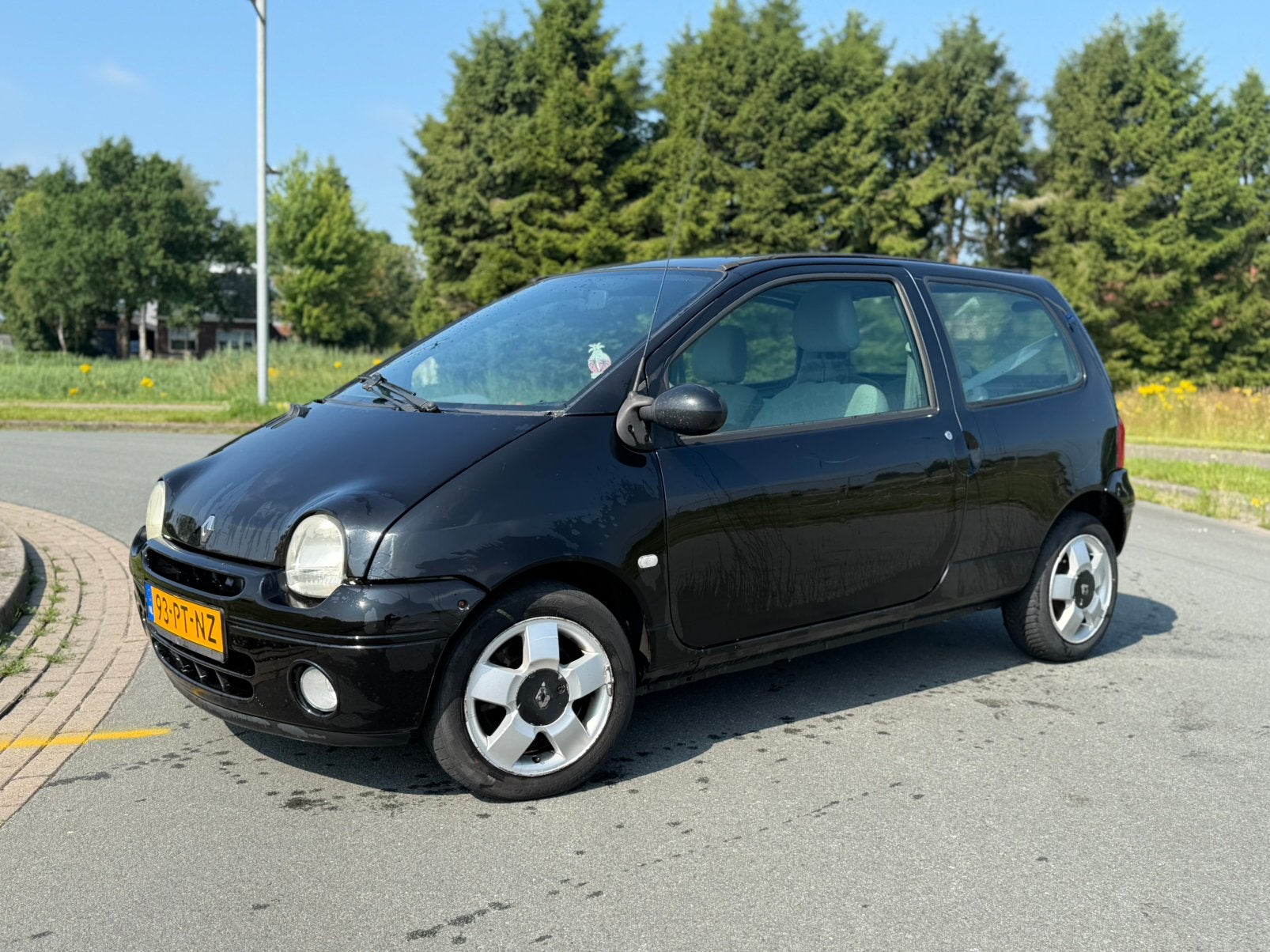 Renault Twingo 1.2 AIRCO/LMV INRUIL KOOPJE MET NIEUWE APK!, Auto's, Voorwielaandrijving, Twingo, 600 kg, 4 cilinders