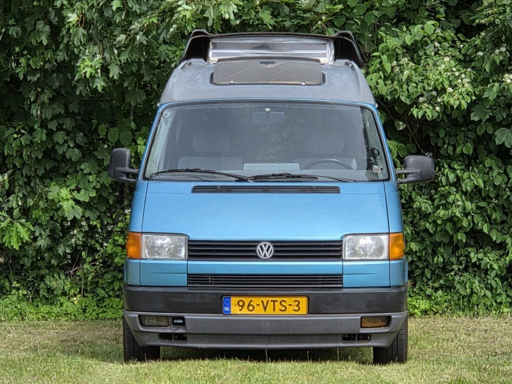 Volkswagen Dehler KAMPEERAUTO Camper Benzine Automaat, apk'2, Caravans en Kamperen, Automaat, Airbags, Ringverwarming, Volkswagen
