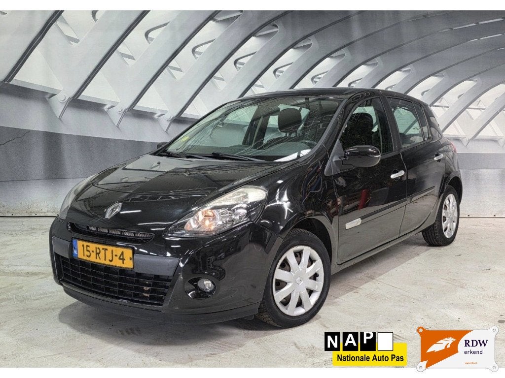 Renault Clio 1.5 dCi Collection (bj 2011), Auto's, Renault, Startonderbreker, Euro 5, Gebruikt, 4 cilinders