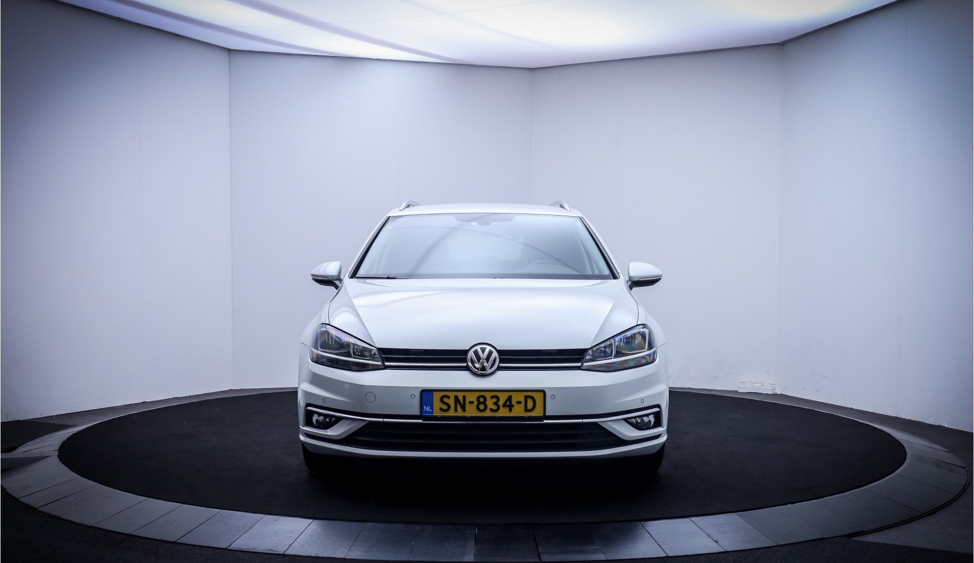 Volkswagen Golf Variant 1.5 TSI 150pk HIGHLINE VIRTUAL | NAV, 4 cilinders, 150 pk, Alcantara, Wit