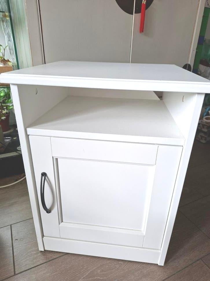 Ikea nachtkast, Ophalen, Zo goed als nieuw