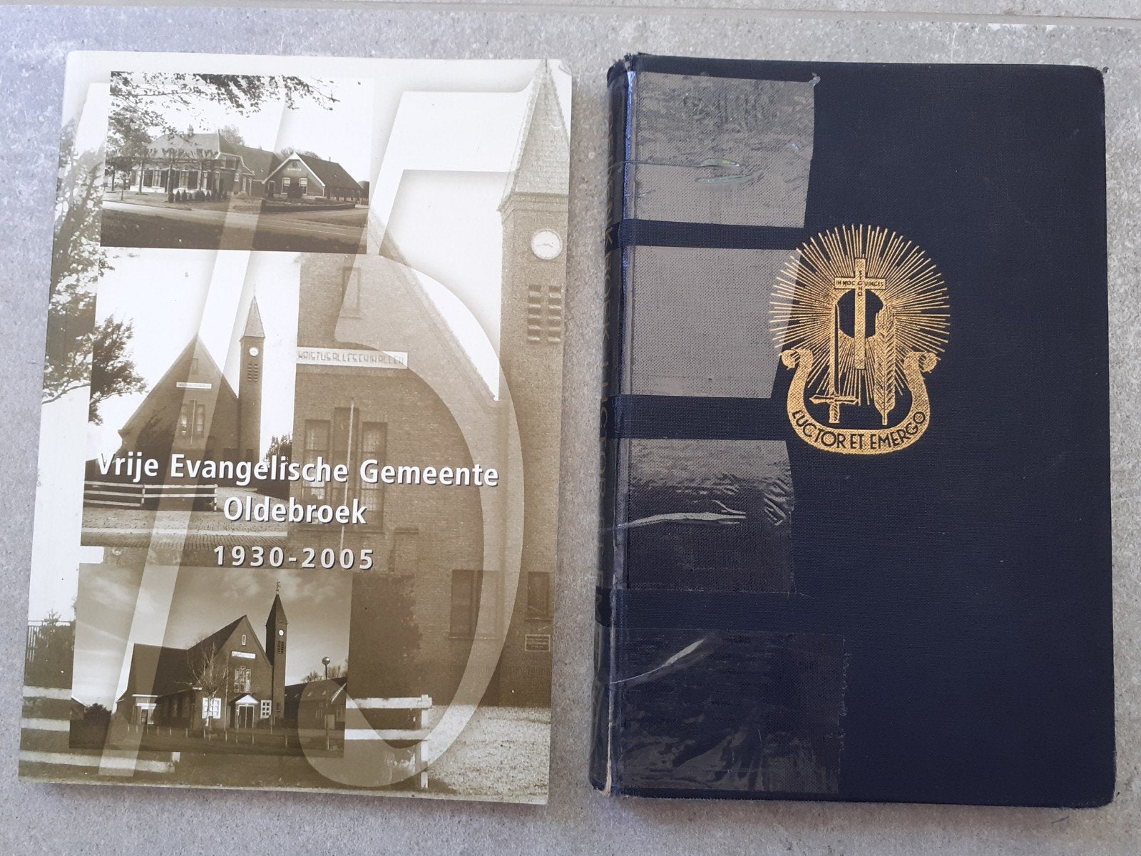 Oldebroek veg Oldebroek 75 jaar en LUCTOR gedenk boek, Ophalen of Verzenden