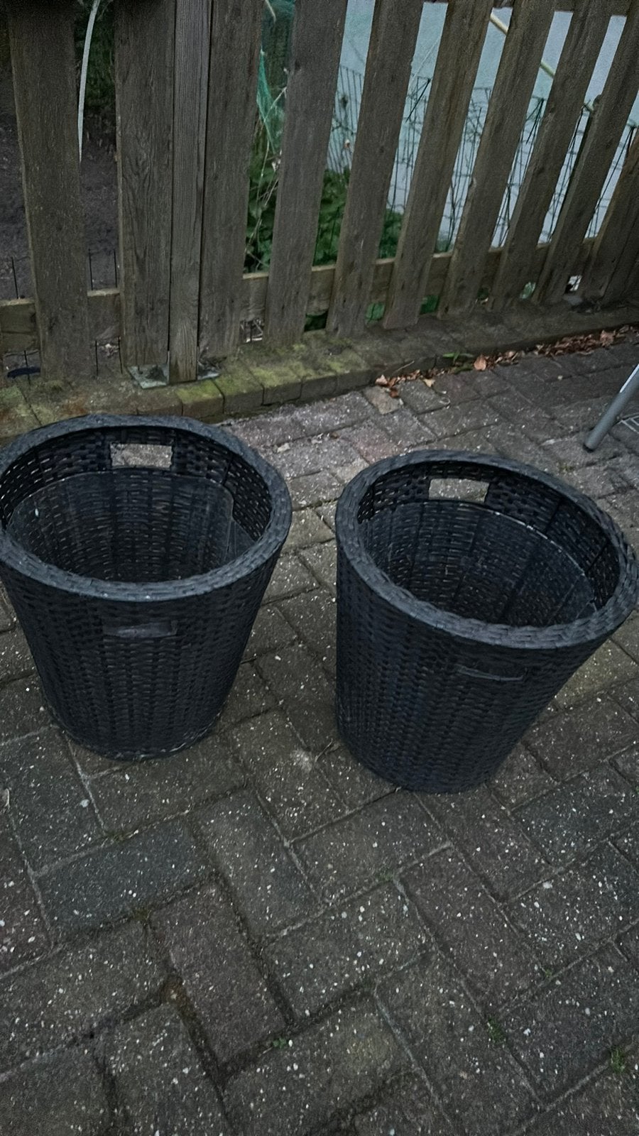 2 zgan wicked bloempotten, Ophalen, Kunststof, Rond, Zo goed als nieuw