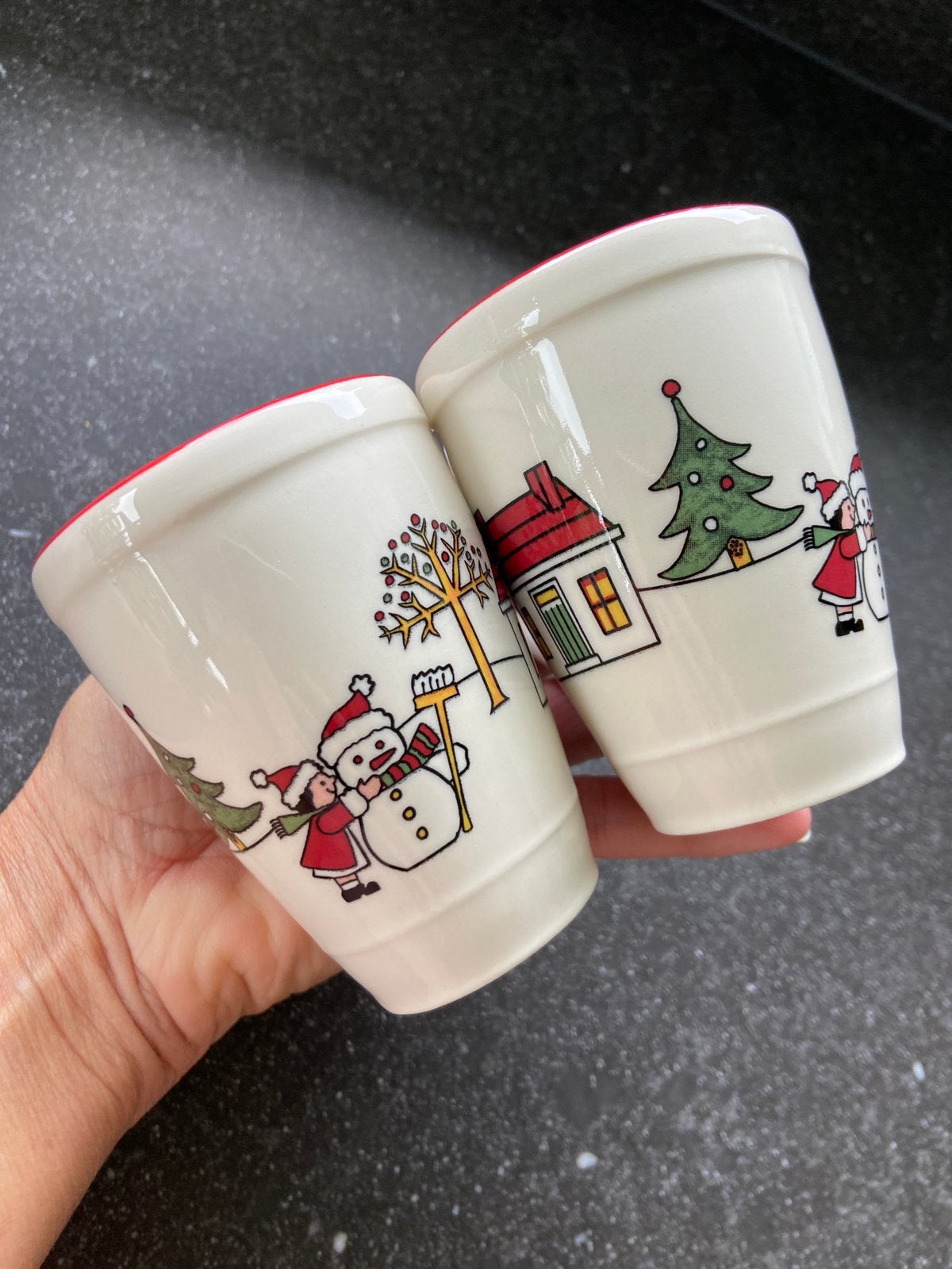 2 nieuwe mokken Wedgwood Windsor Christmas kerst, Nieuw, Mok, Ophalen of Verzenden, Wedgwood