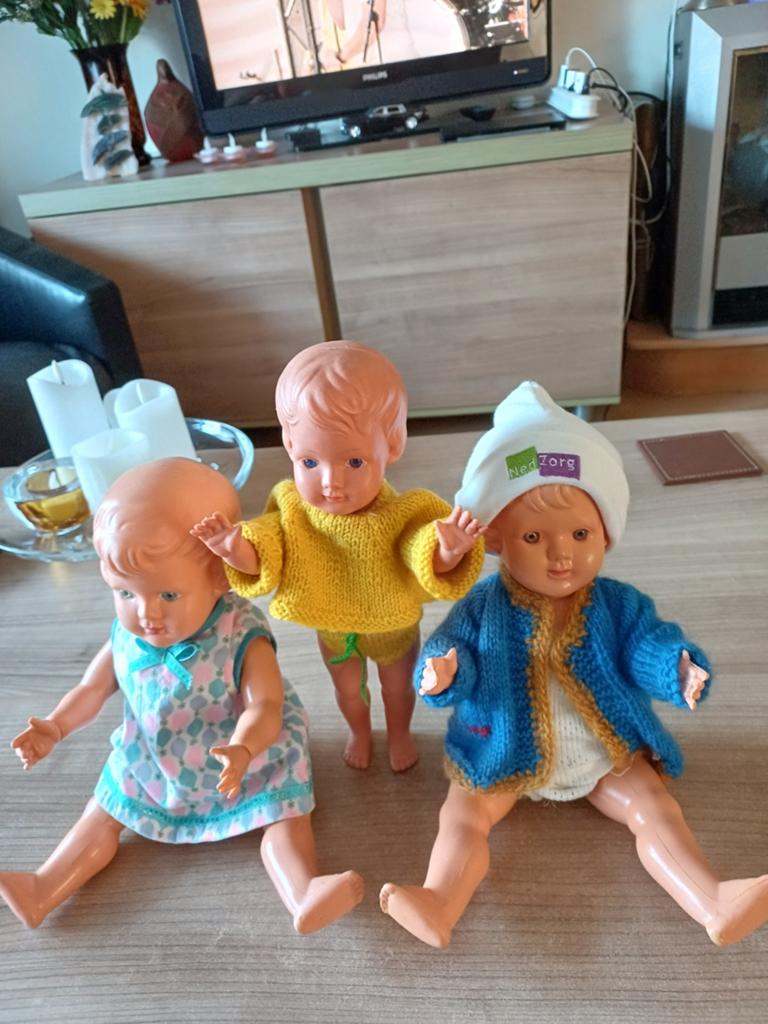 3 WILDEBRAS poppen - 28.5cm, 34cm, 35cm lang, Ophalen of Verzenden, Gebruikt, Babypop