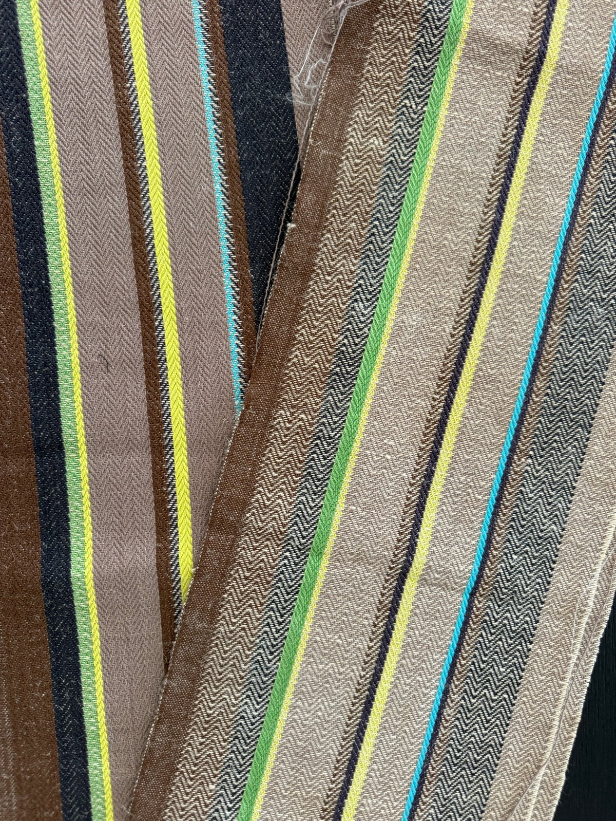 Designers Guild stof voor bank/stoel - Bruin/Groen/Lime, Overige materialen, Gebruikt, Meerkleurig, 200 cm of meer