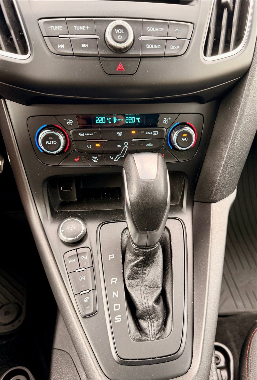 Foto 16 van Ford Focus ST-line 1.5 Ecoboost 182pk 2017 Zwart