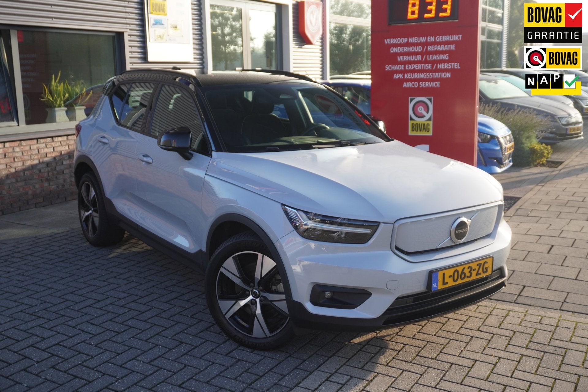 Volvo XC40 Recharge P8 AWD R-Design / SOH 93,7% / Carplay /, Auto's, 1300 min, Gebruikt, Zwart, Automatische klimaatregeling