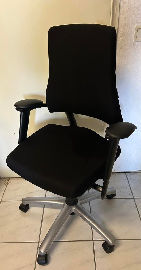 Bma Axia ergonomische bureaustoel, Ophalen, Ergonomisch, Zo goed als nieuw, Zwart