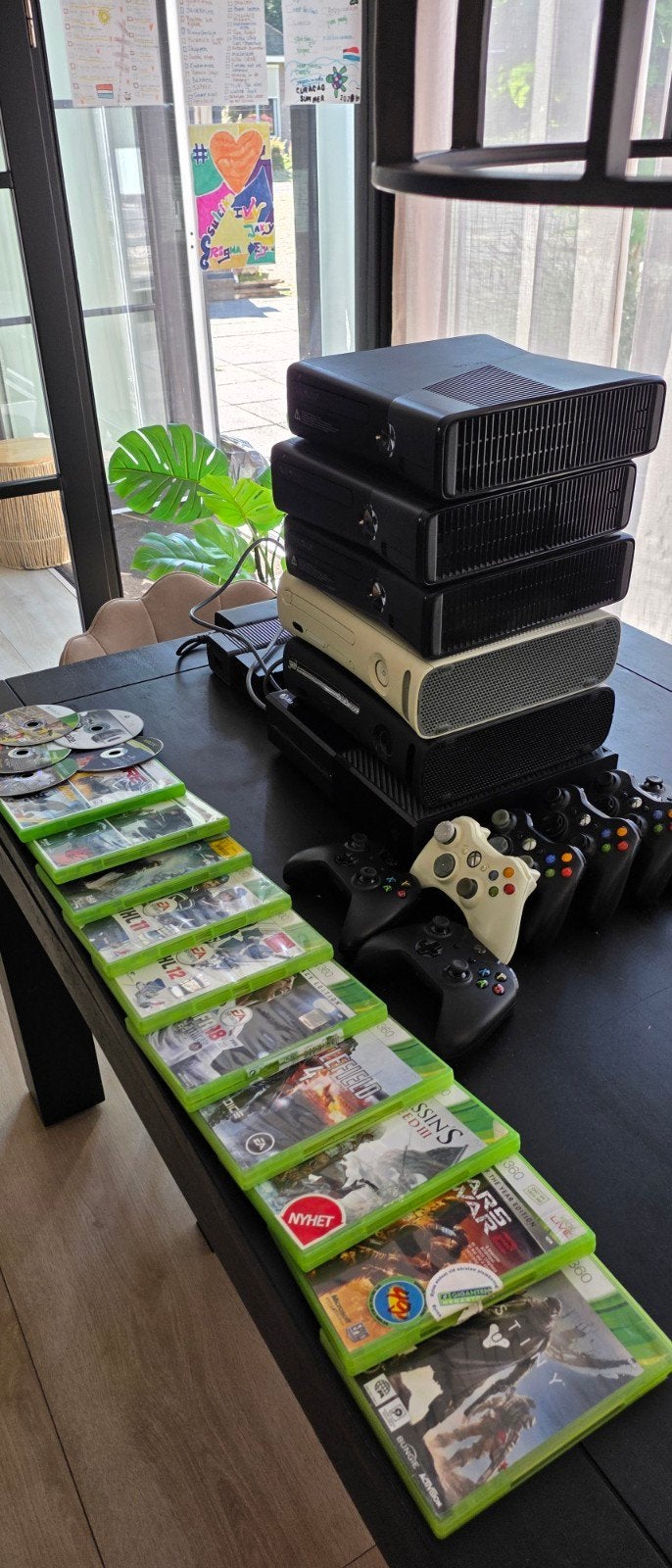 Grote partij Xbox 360/one consoles, controllers en games, 320 GB, Ophalen of Verzenden, 360 Arcade of Core, Met 3 controllers of meer