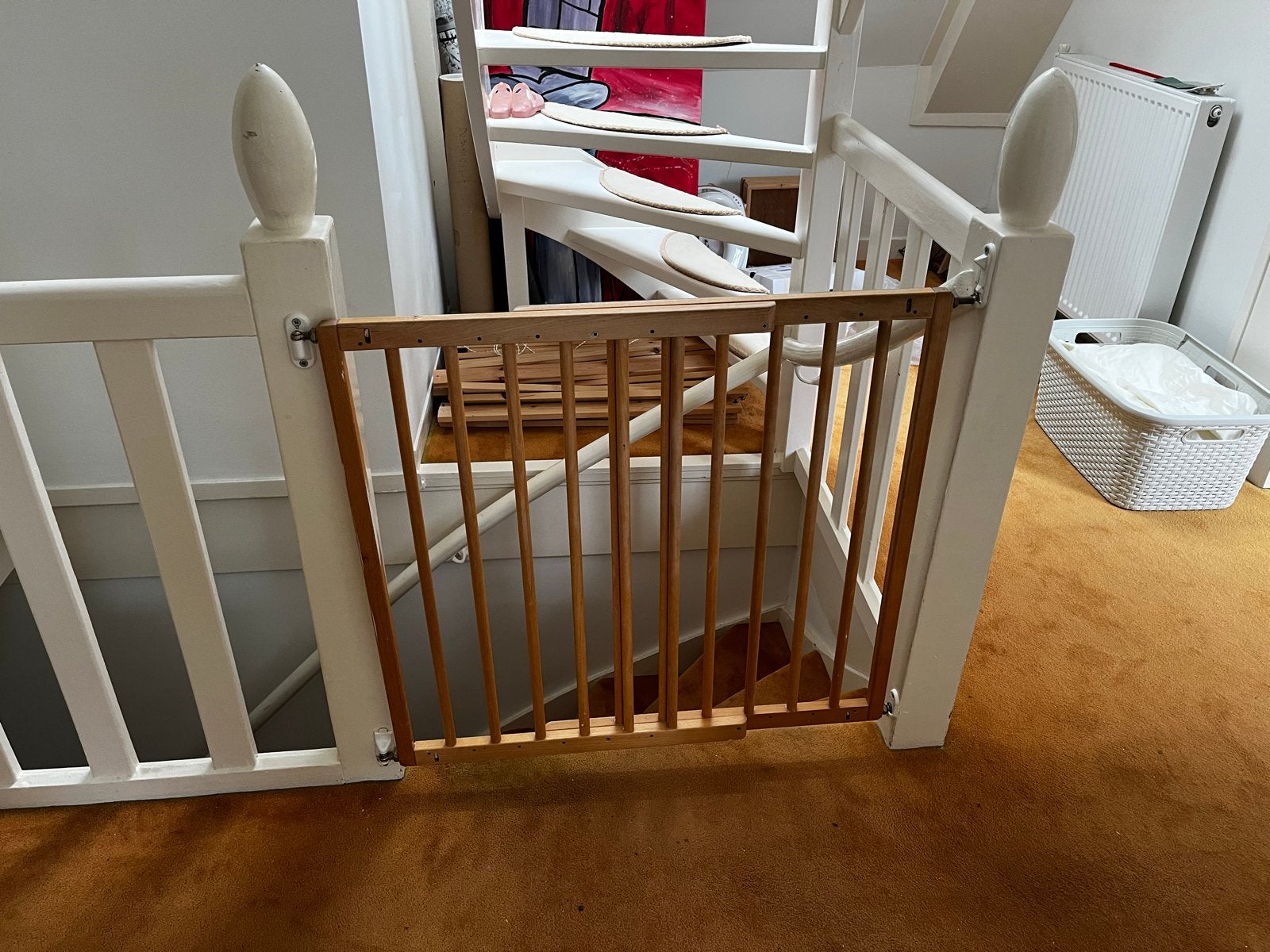Ikea traphekje - 74cm hoog, 64-106cm breed, Ophalen, Gebruikt, 100 tot 115 cm, Schroefhekje