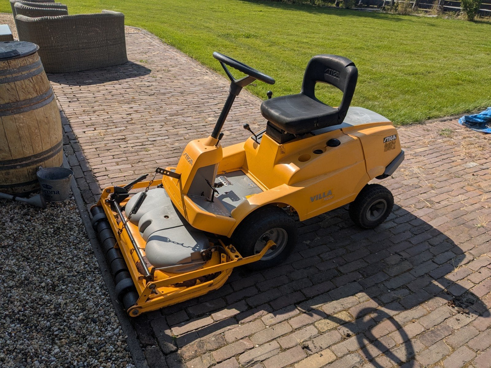 Stiga Villa zitmaaier - Loopt netjes, maaidek en voor banden, Tuin en Terras, Ophalen, Gebruikt, Stiga, Benzine-grasmaaier