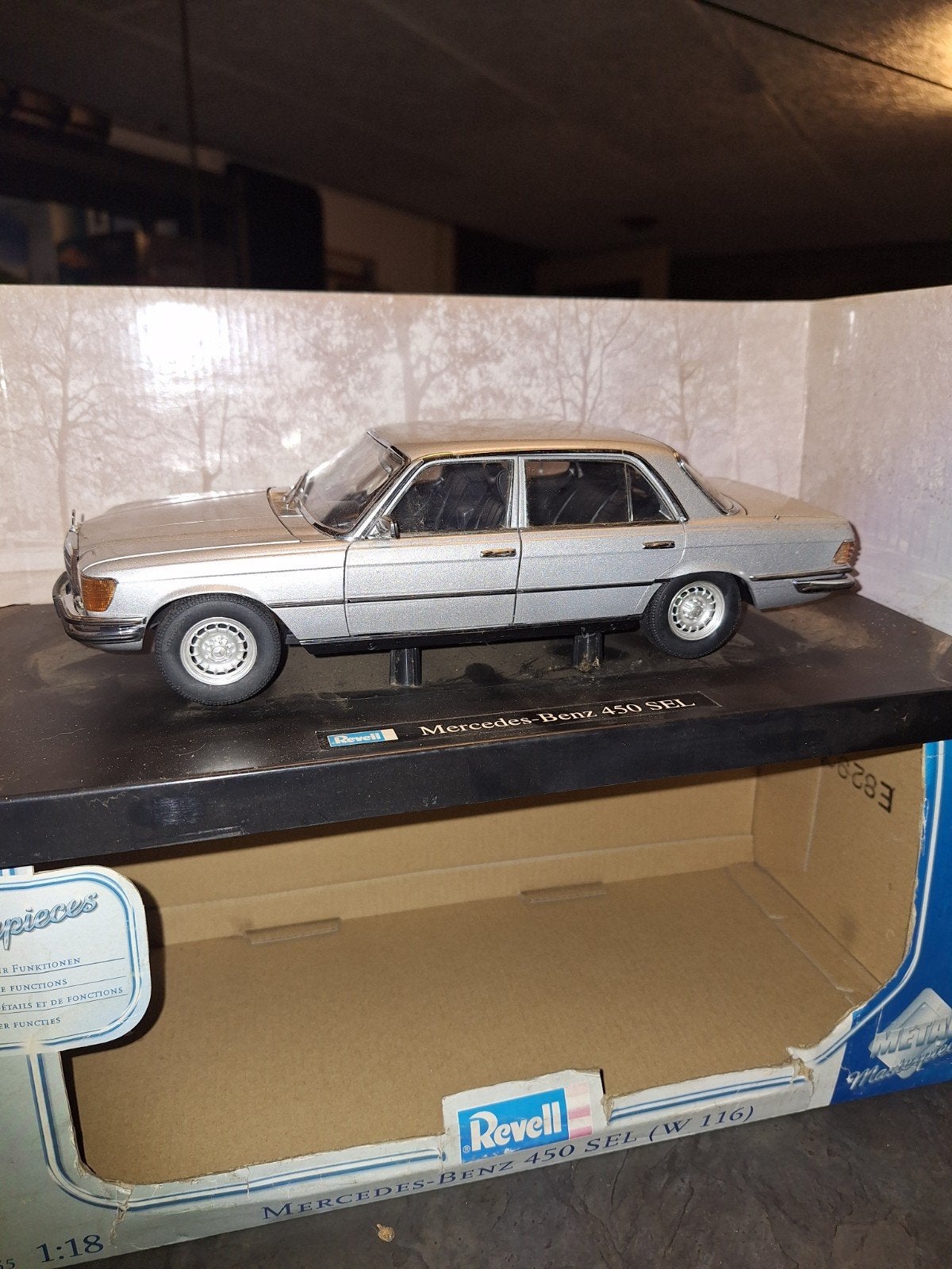 Rare Revell Mercedes Benz SEL 450. W116
Zilver, Hobby en Vrije tijd, Modelauto's | 1:18, Ophalen, Auto, ., Revell